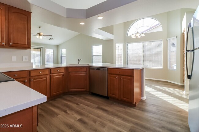 Building Photo - 9015 S 50th Ln
