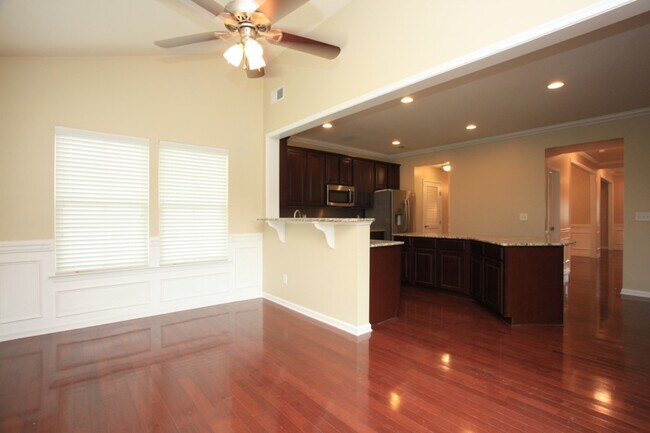 Building Photo - 3009 Fallondale Rd