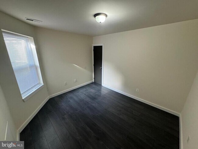 Foto del edificio - 6146 Ludlow St