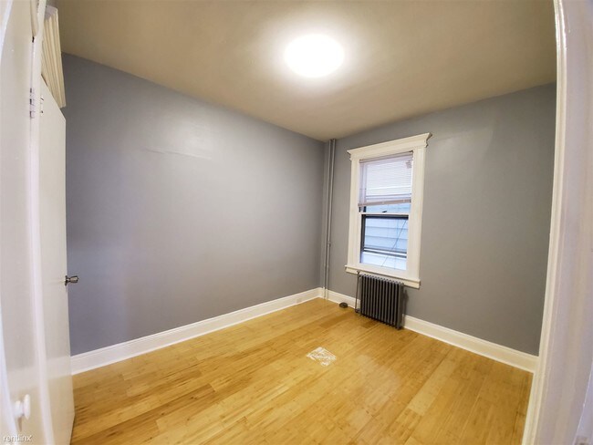 Building Photo - 3 br, 1 bath House - 131 Grace Street