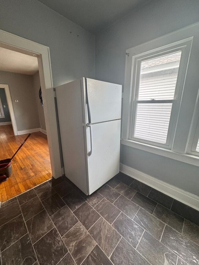 Building Photo - Eastwood Charmer – Updated 3-Bedroom with ...
