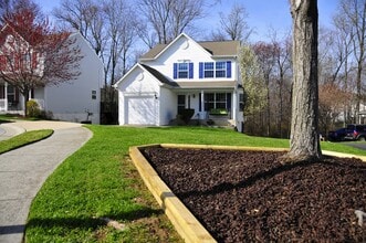 Building Photo - 6694 Huntshire Dr