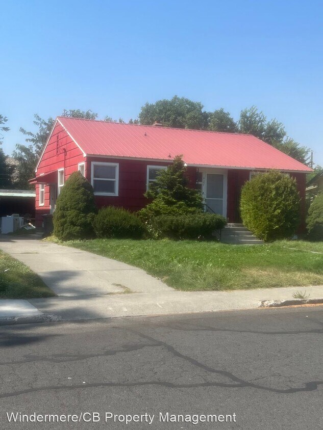 2 br, 1 bath House 427 C SW