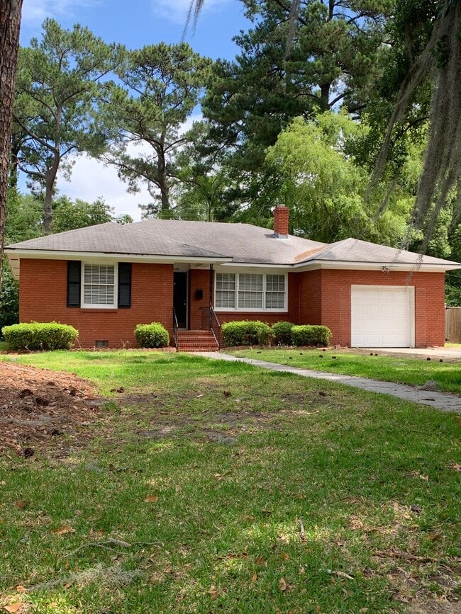 Building Photo - 320 Kensington Dr