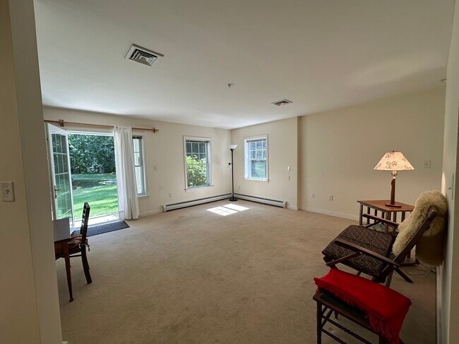Foto del edificio - 34 Meeting House Ln