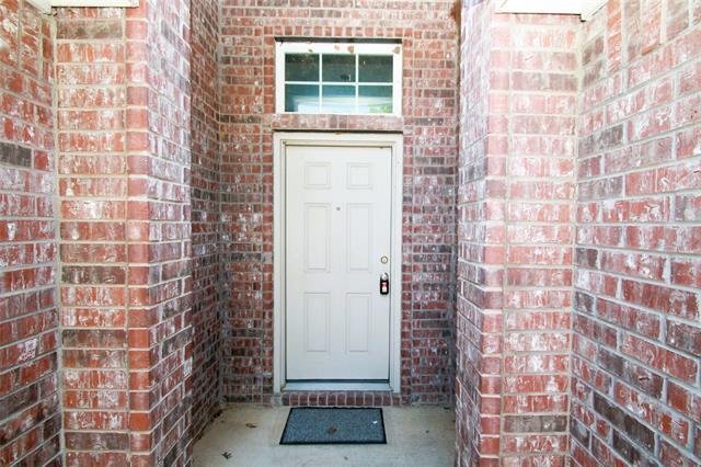 Building Photo - 518 Maverick Dr