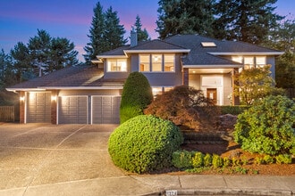 Building Photo - 1324 Stonehaven Dr