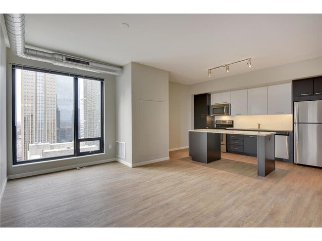 Building Photo - 400 S Marquette Ave