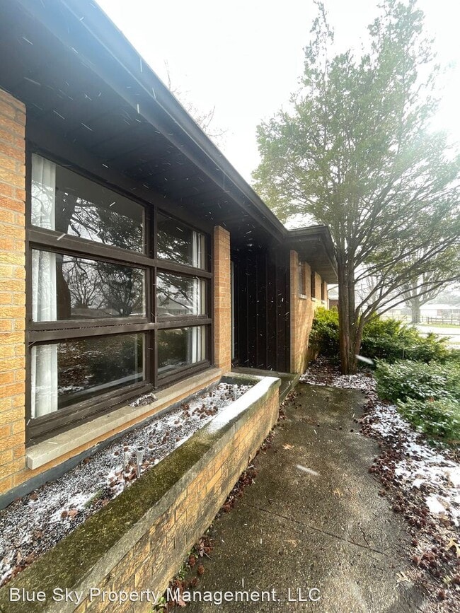 Building Photo - 3 br, 1.5 bath House - 1612 N Riley Rd