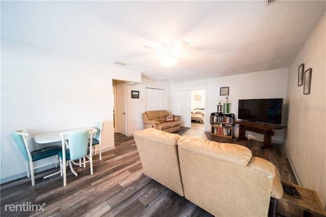 Foto del edificio - 3 br, 2 bath House - 2124 63rd Ave S