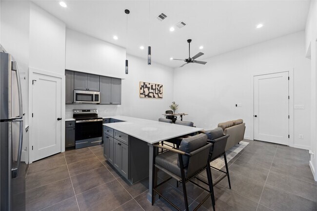 Foto del edificio - 13111 Wild Orchid Ln