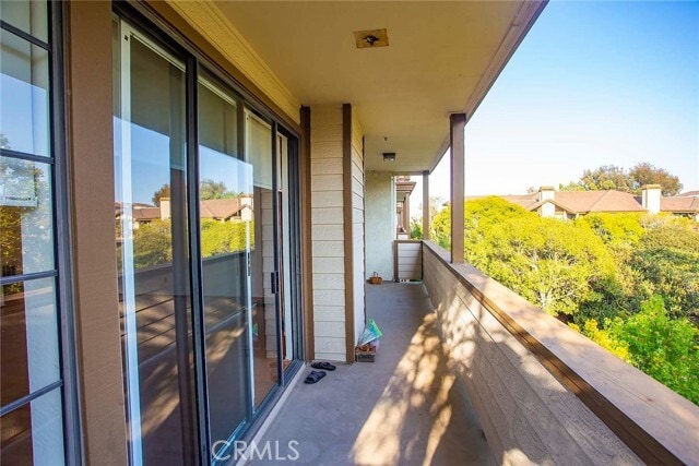 Building Photo - 2563 Plaza del Amo Plz