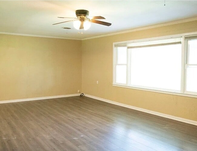 Building Photo - 3922 Willow Run Dr