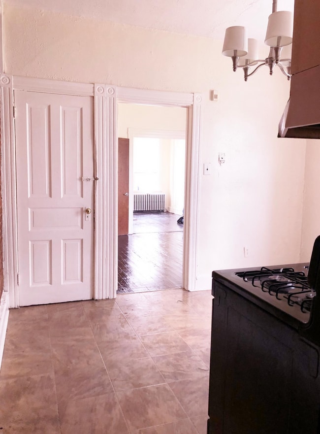 Foto del edificio - 654 St Joseph St