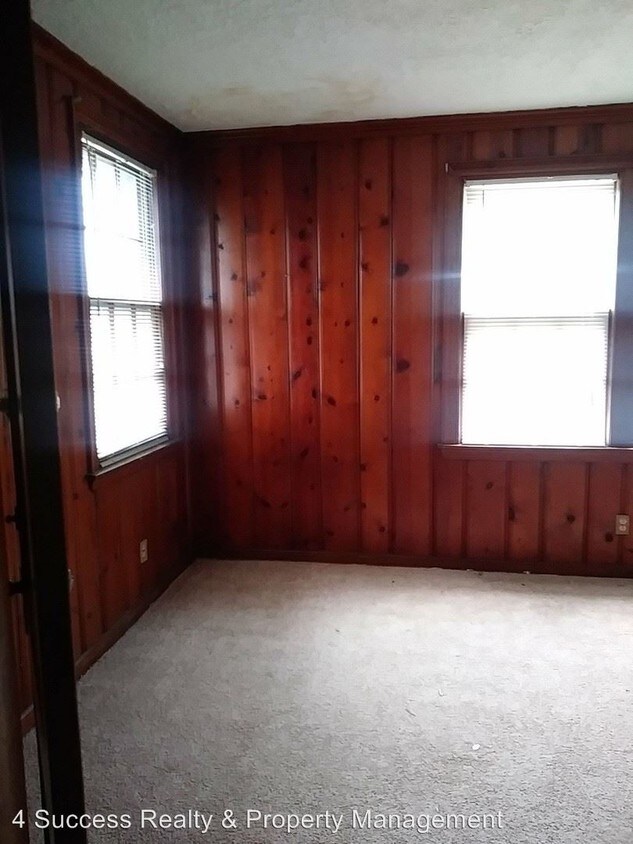 Building Photo - 2741 Kimball Ave