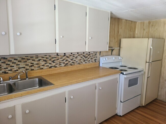 Cocina - 16 Central St