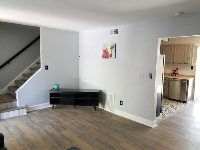 Foto del edificio - 211 Peyton Pl SW