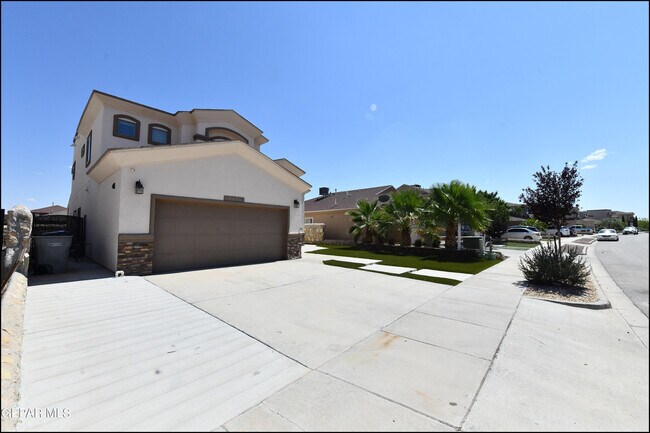 Foto del edificio - 3136 Red Maple