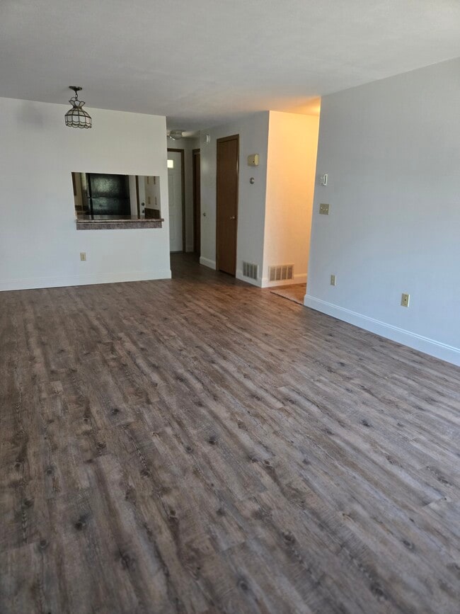 Building Photo - 29 4th Ave