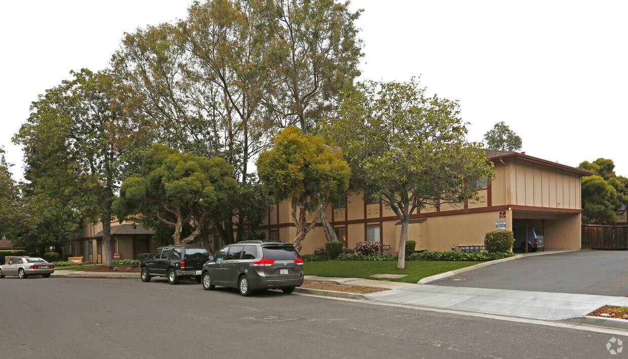 Foto principal - Mira Loma Apartments