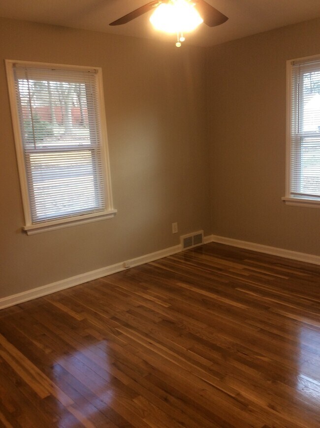 Building Photo - 1041 Willmann Ct