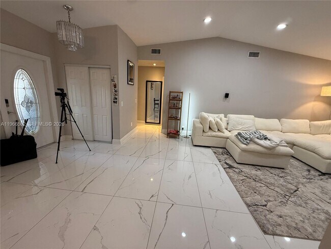 Foto del edificio - 20888 Sugarloaf Ln