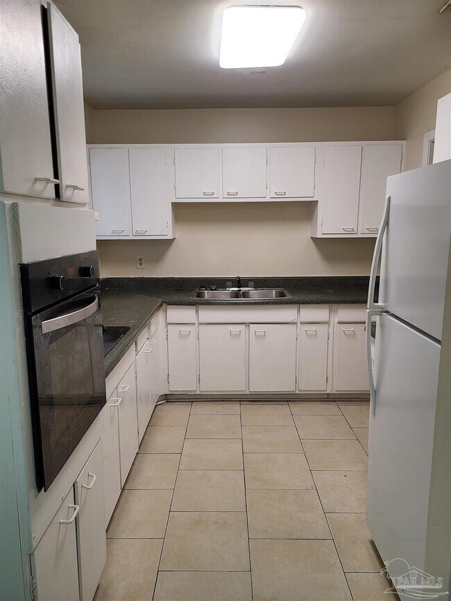 Foto del edificio - 903 E Montclair Rd