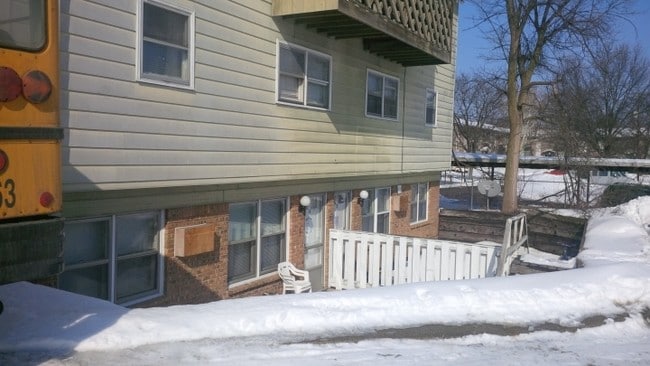 Building Photo - 5717 Orchard Ct