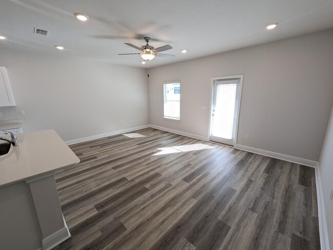 Foto del edificio - 5723 Sandy Walk St