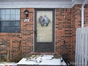 Building Photo - 2101 Vine Way Dr