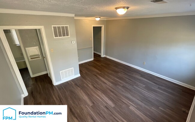 Building Photo - 1421 Semmes St