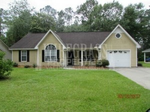 Primary Photo - 907 Pine Cone Cir