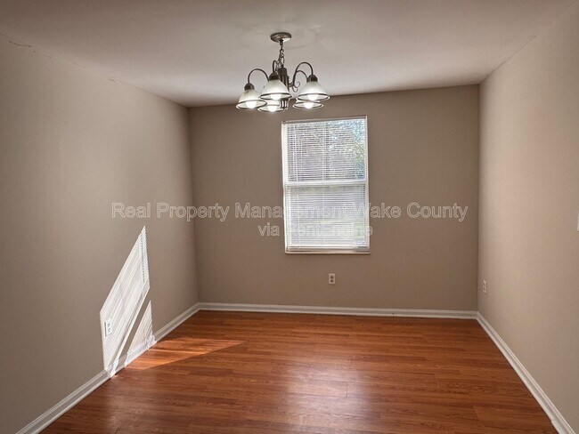 Foto del edificio - 104 Benedict Ln