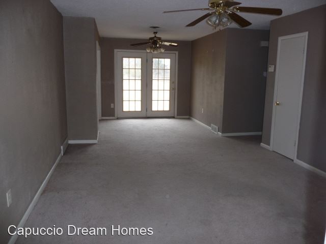Foto del edificio - 3 br, 1 bath House - 4303 NW Ridgecrest Dr.