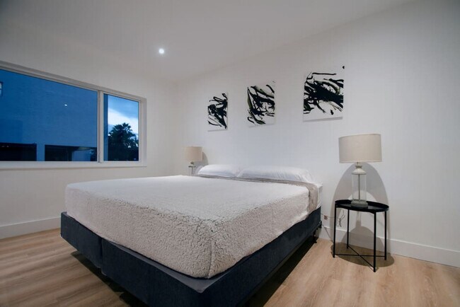 Foto del edificio - 3666 NE 168th St