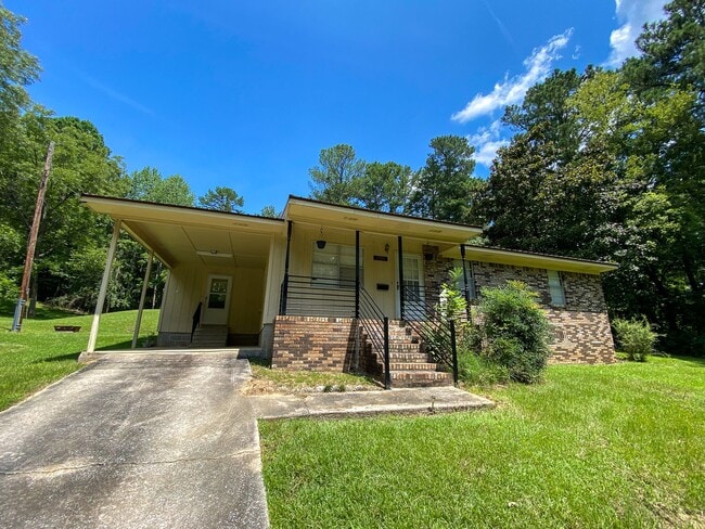 Building Photo - Cute Home in Ragland