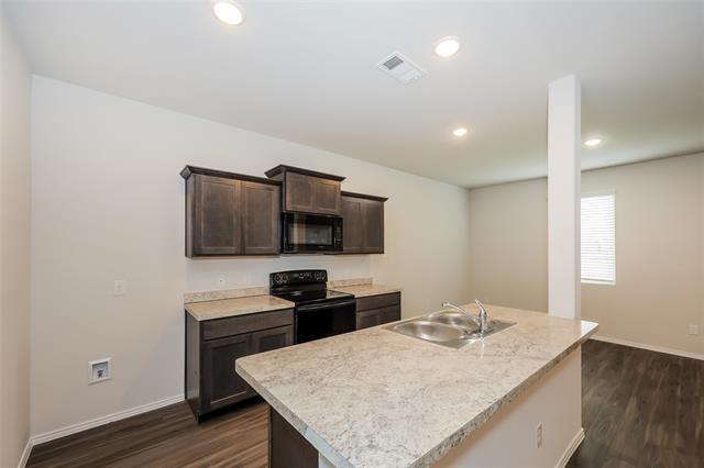 Foto del edificio - 1310 Esther Ln