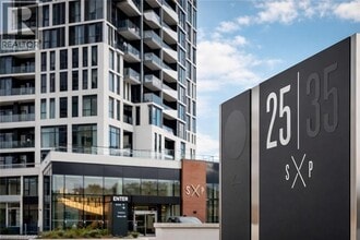 Building Photo - 25 Wellington St S