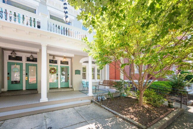 Foto del edificio - 1721 Hanover Ave