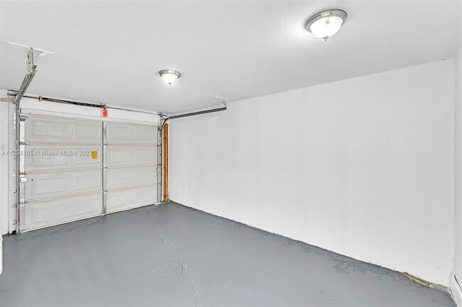 Foto del edificio - 140 NW 70th St