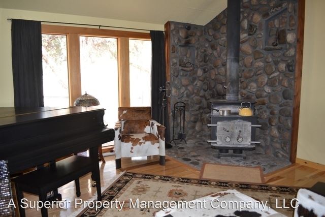 Building Photo - 20148 Tumalo Rd