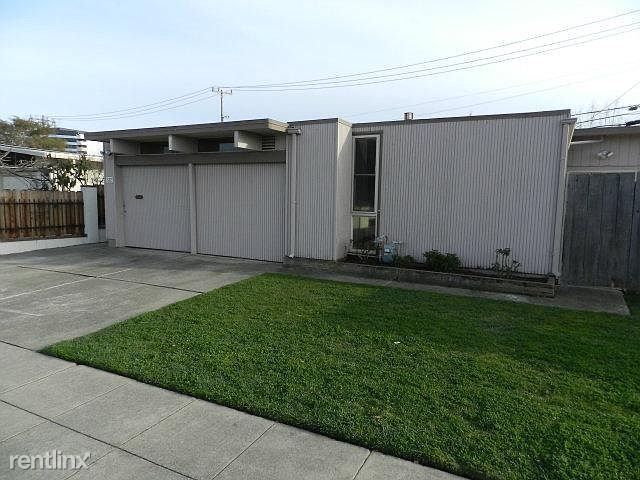 Building Photo - 682 Connie Ave
