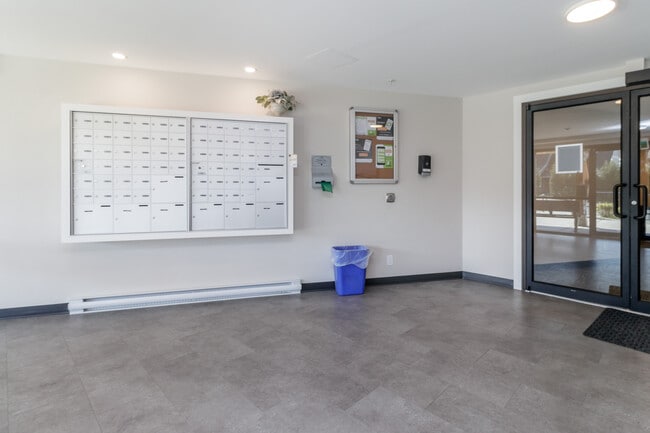 Building Photo - 5085 Uplands Drive