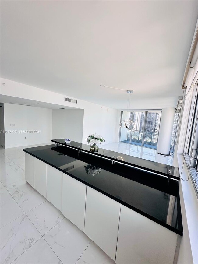 Foto del edificio - 92 SW 3rd St