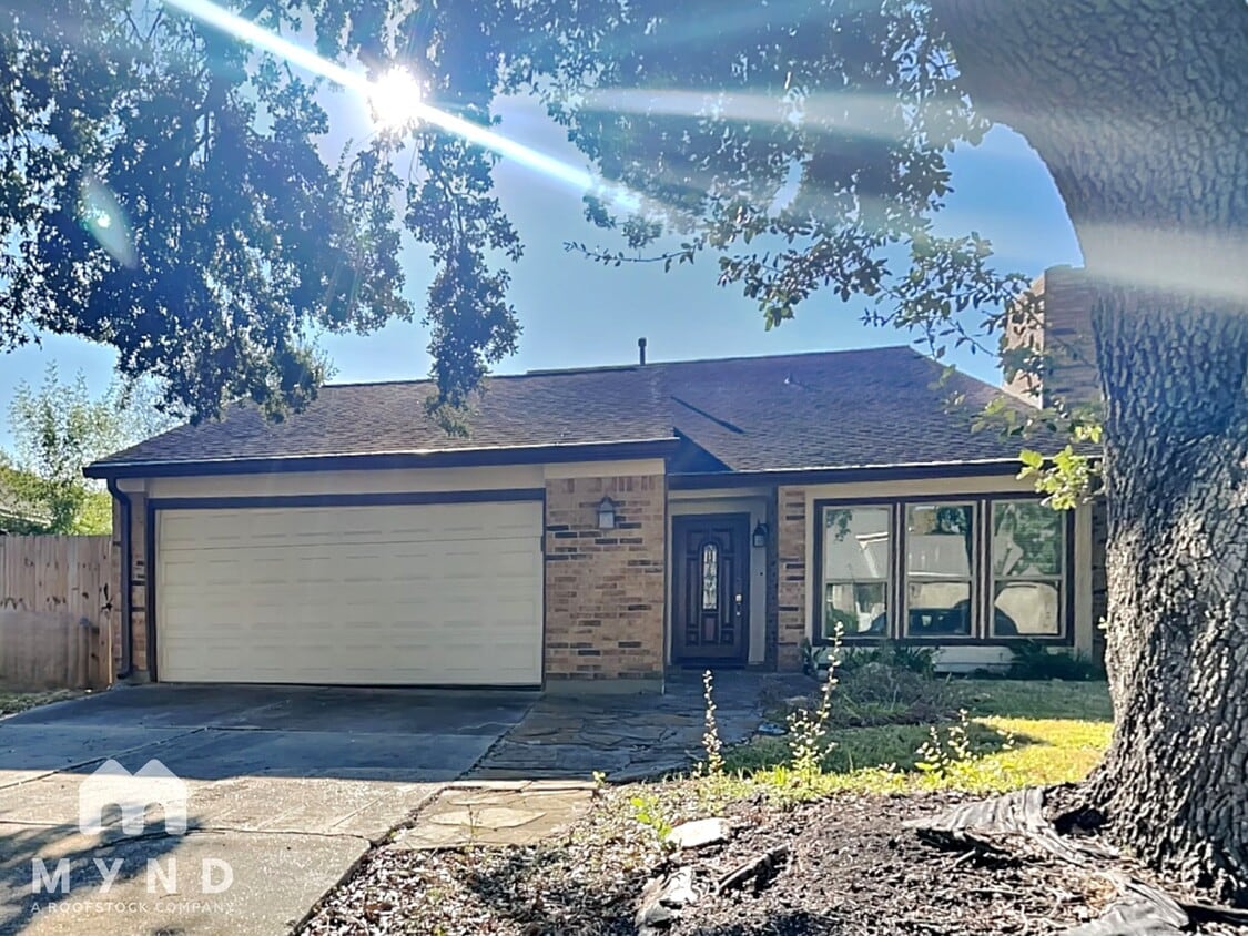 Foto principal - 15726 Pipers View Dr