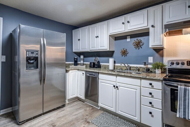 Foto del edificio - 220 Highland Ave