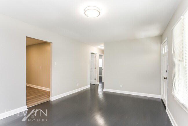 Foto del edificio - Gorgeous 4BR 2.5BA home in a peaceful sett...
