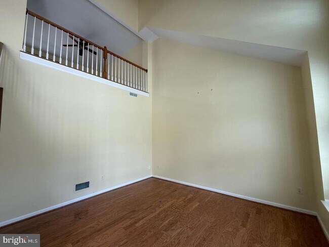 Foto del edificio - 28492 Woods Dr