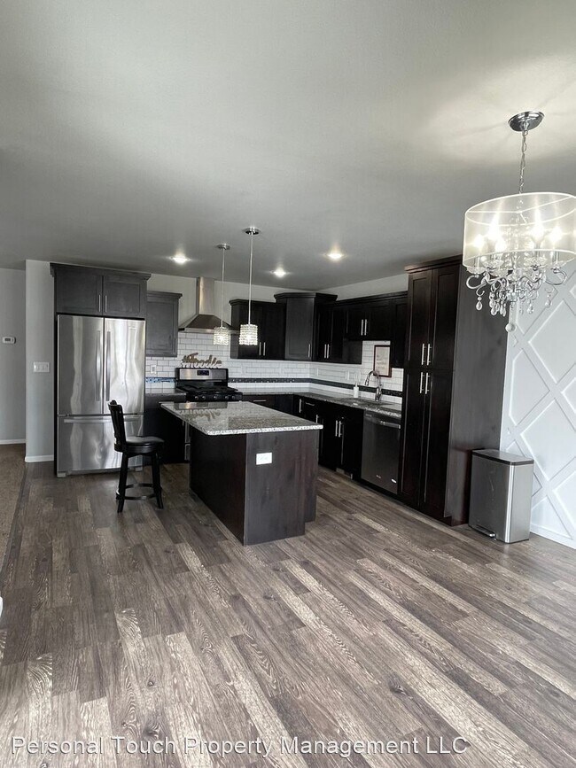 Foto del edificio - 5 br, 3 bath House - 3593 50th St S