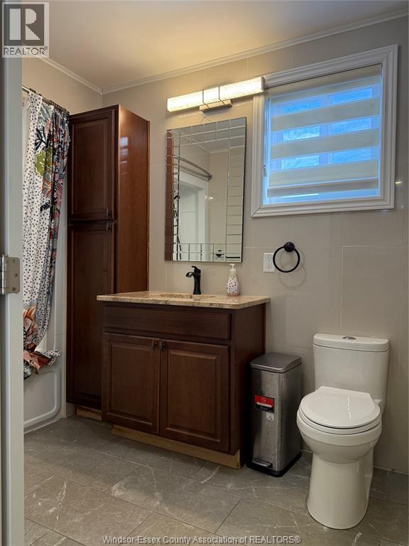 Building Photo - 11 Marlborough St E